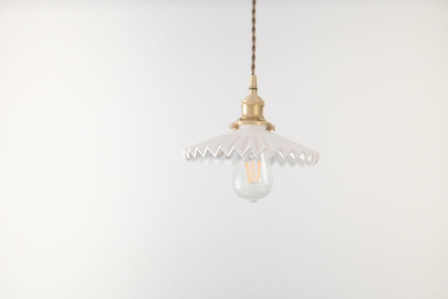 White pendant lamp