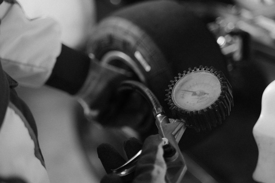 Tire pressure gauge